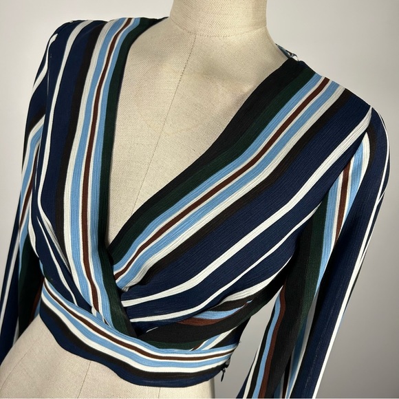 Essue Crop Top Faux Wrap Long Sleeve Multi Colored Chiffon Top Small NWT - Picture 3 of 10